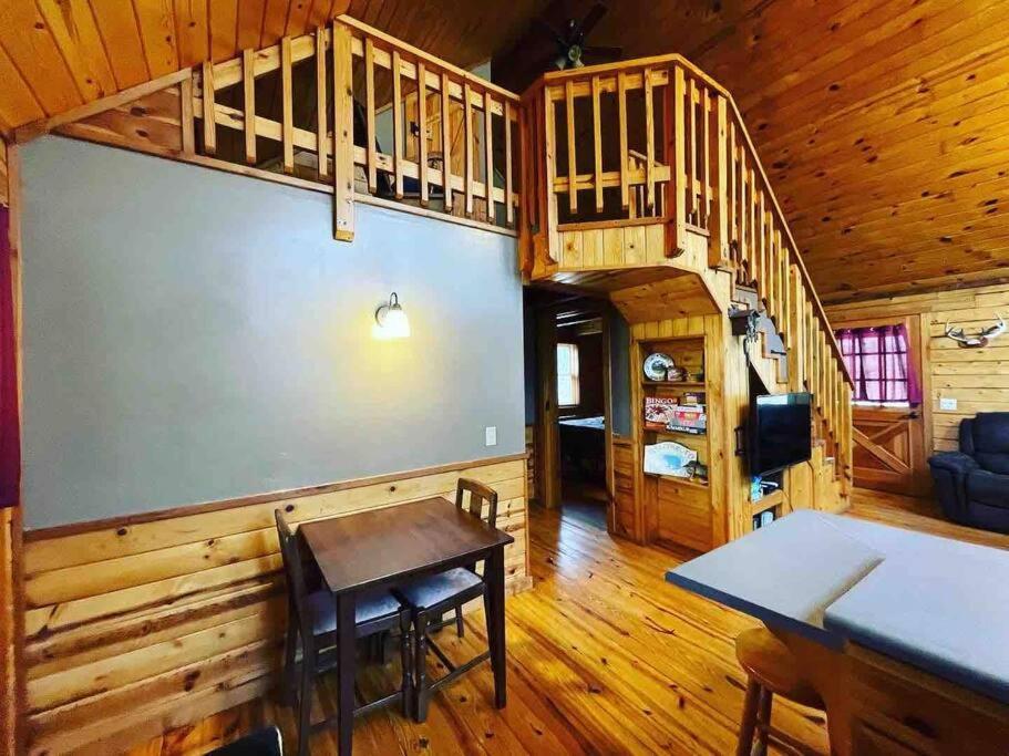 The Loft At Bear Mountain Log Cabins Eureka Springs Exterior foto