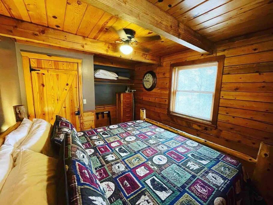 The Loft At Bear Mountain Log Cabins Eureka Springs Exterior foto